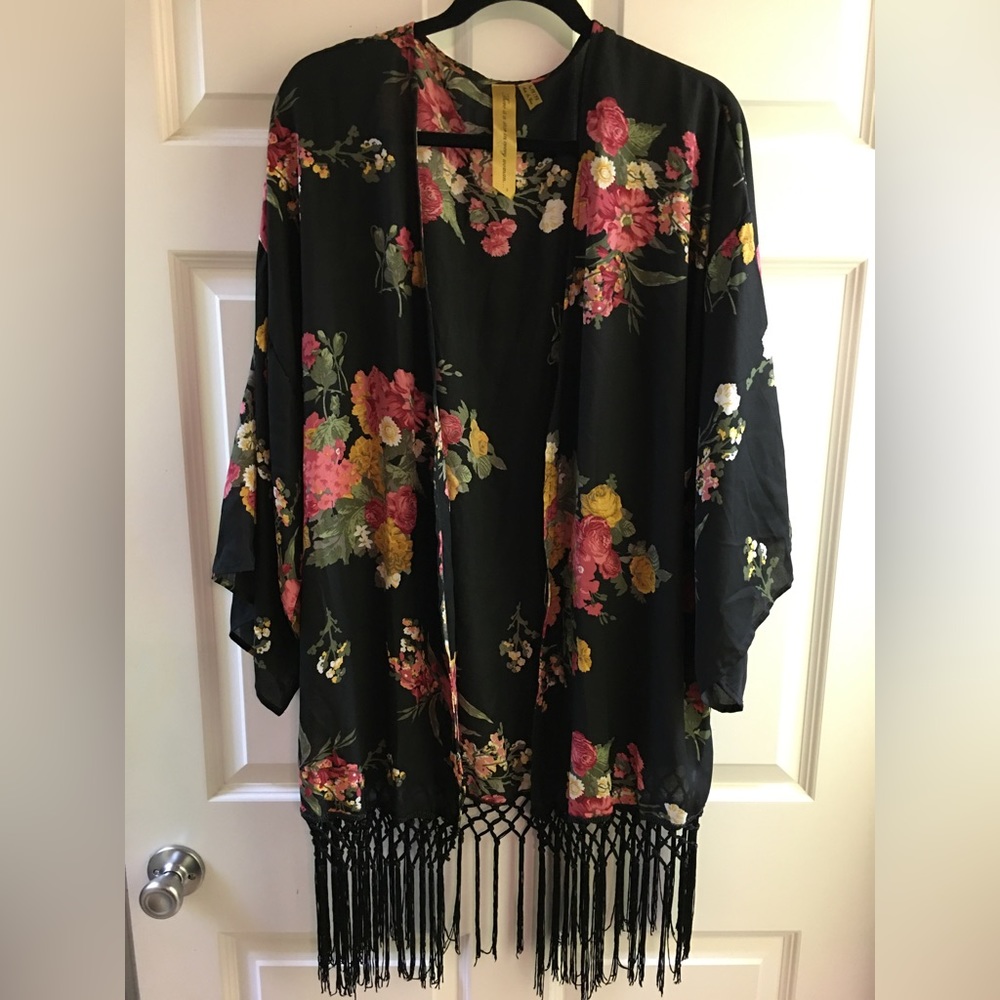 There is a Star in Every Woman Woman’s Kimono Size 2x
